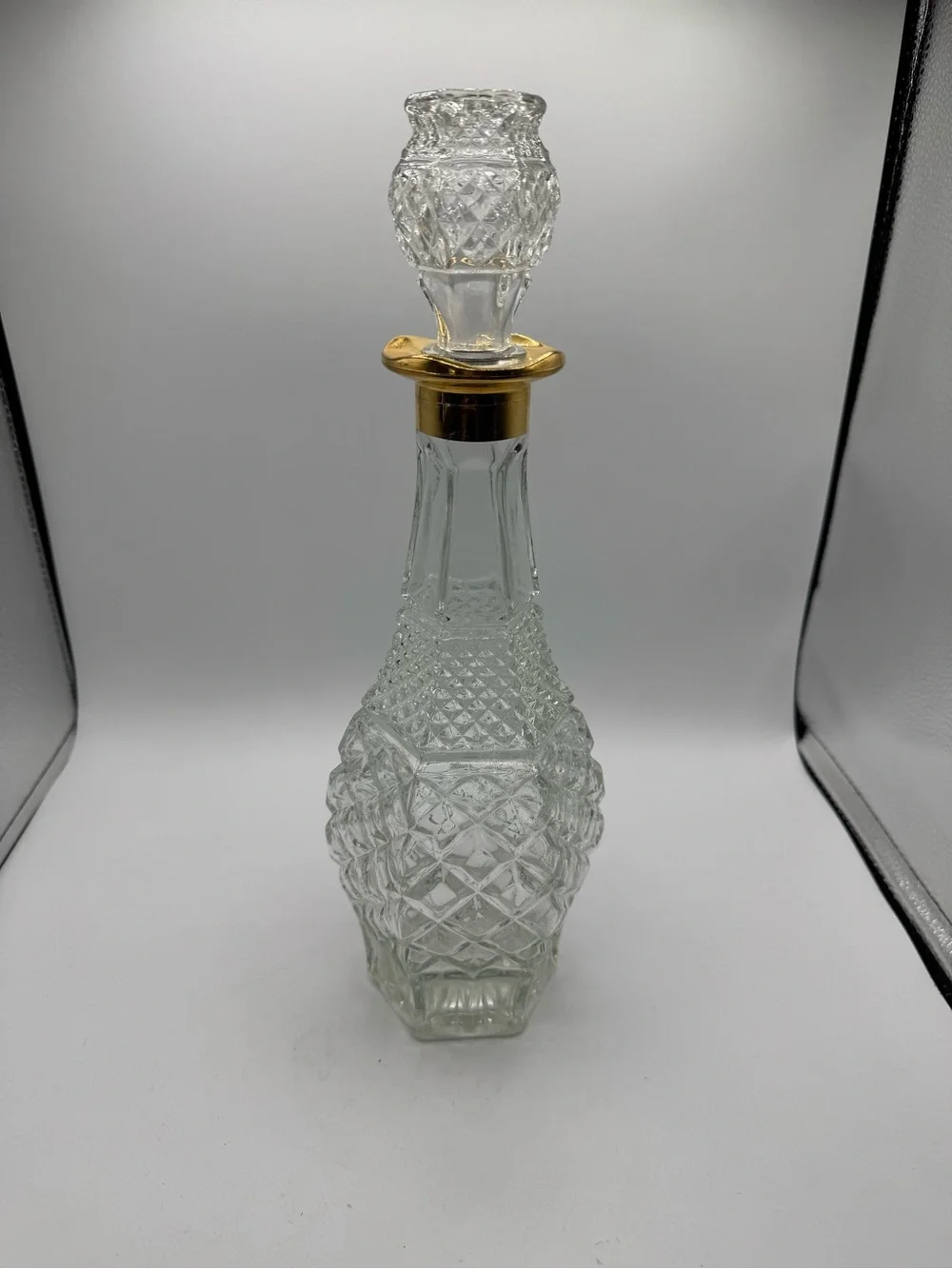 Vintage Anchor Hocking Hexagonal WEXFORD Gold Trim Decanter w/Stopper 1965